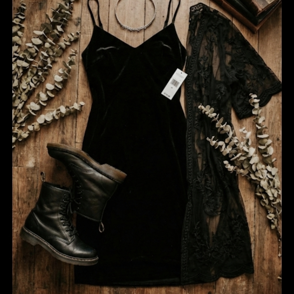 NWT White House Black Market Black Velvet Midi Slip Dress Strappy Back XS